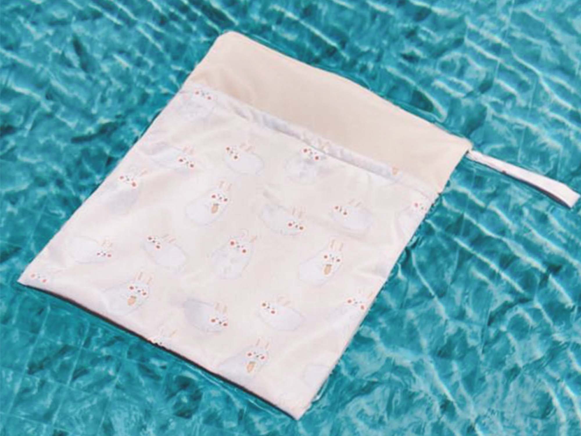 Cho Waterproof Diaper Wet Bag: Momo Bunny Peach (40 x 30cm)