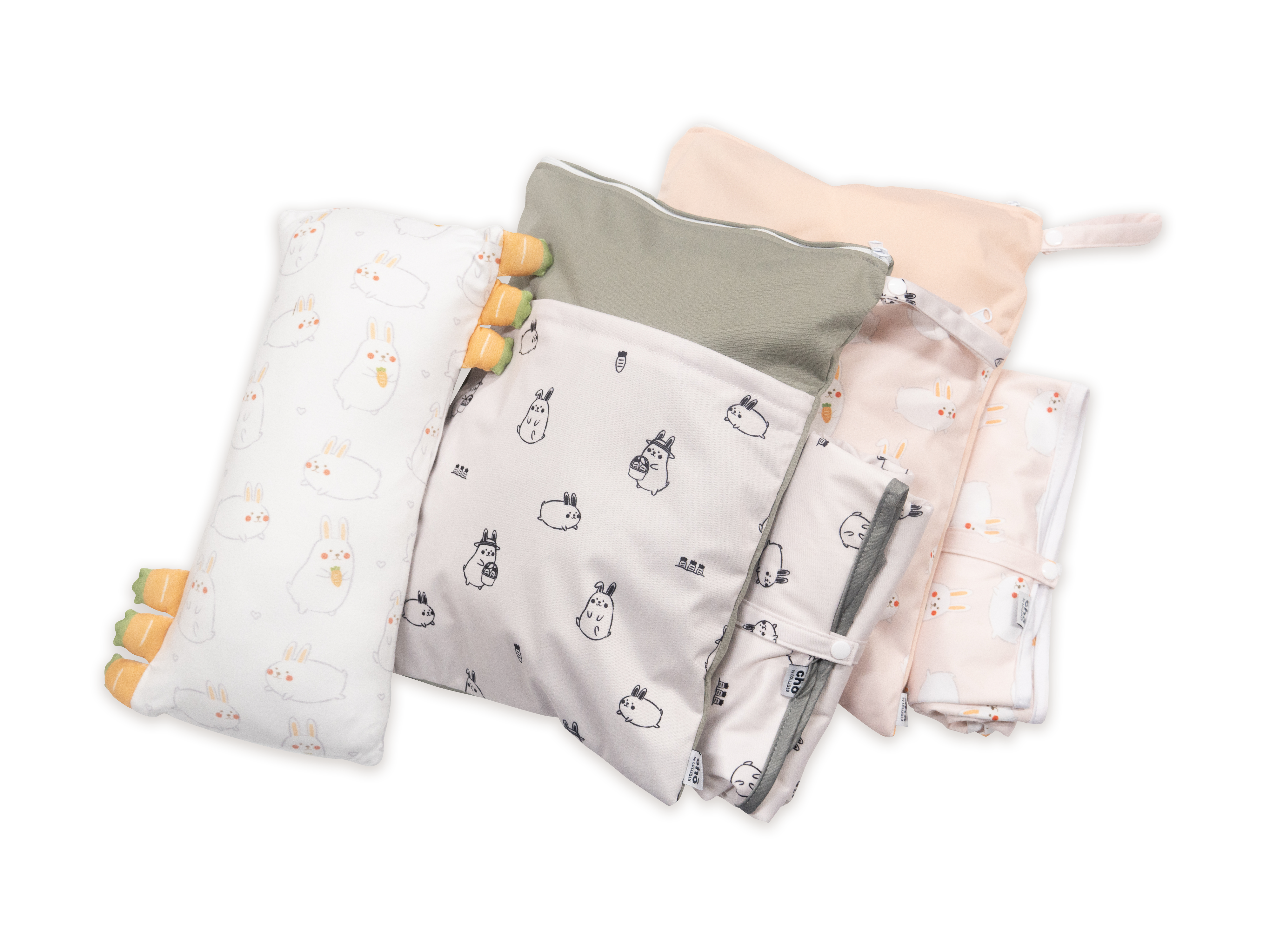 Momo Bunny Bundle: 1 Cho Cushion (M) + 2 Wet Bags + 2 Changing Mats