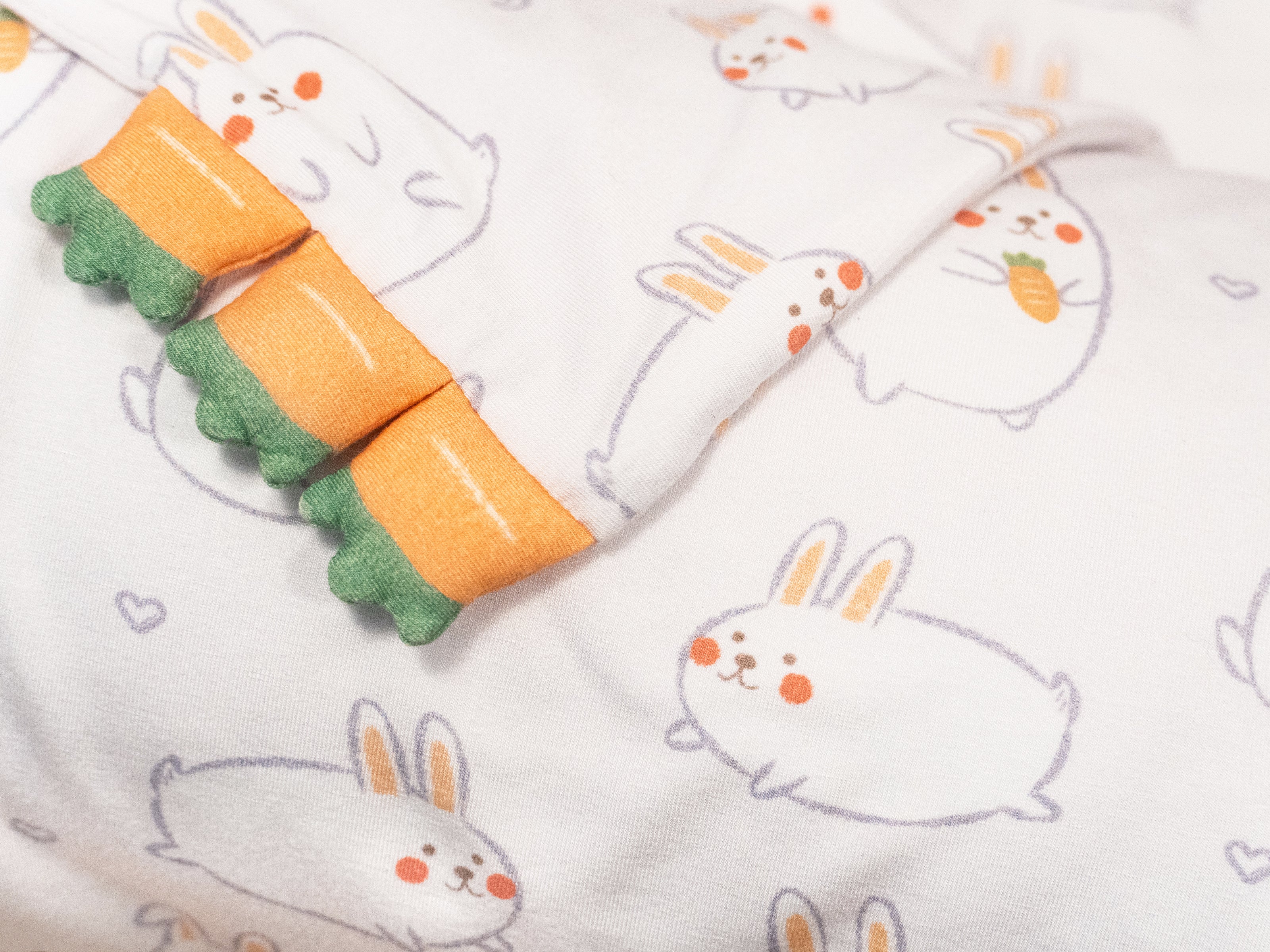 [EXTRA COVER] Cho Snuggy Buddy Pillow (Momo Bunny: Medium 18 x 38cm)